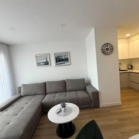 Ema Apartment